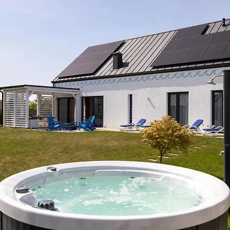 Holiday House Przystan Baltic With Private Sauna & Jacuzzi By Renters Prestige Сasa de vacaciones *
